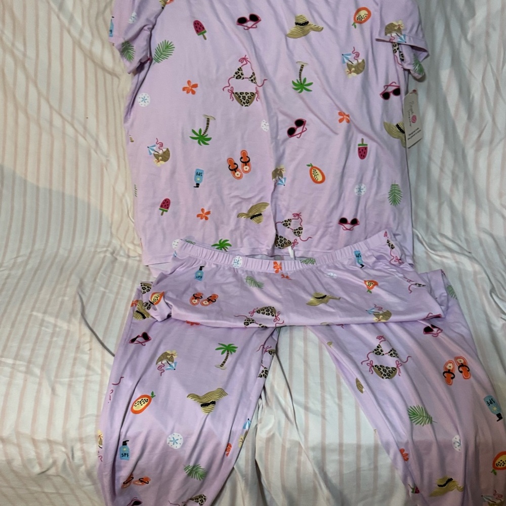 Secret Treasures Pajama Set in Light Purple with Cute Patterns - Picture 2 of 6